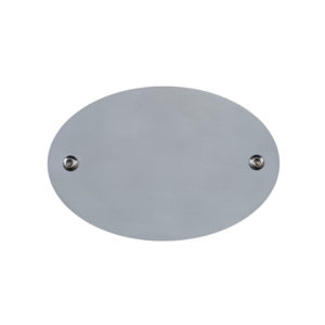 Namensschild mit Schrauben